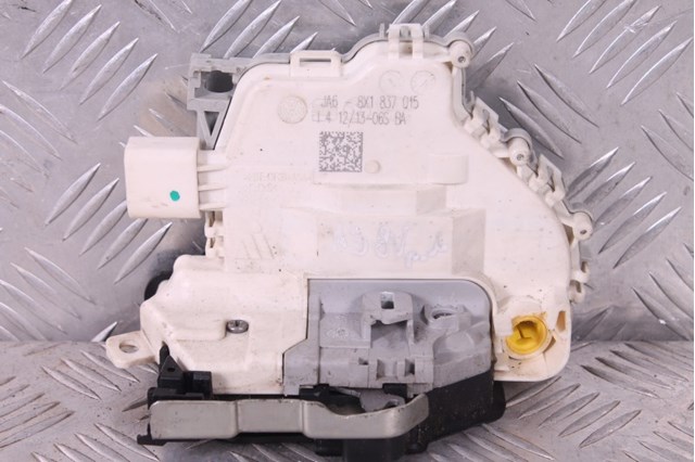 VAG 8X1837015 Замок водительской двери в наличии Хмельницкий