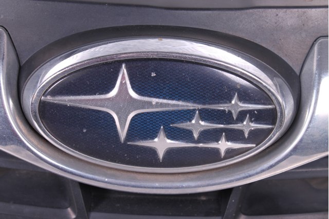 SUBARU 91121FG011 Решетка радиатора в наличии Черкассы