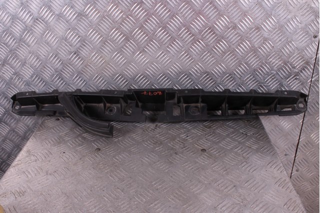 Кронштейн решетки радиатора 91165FJ000 SUBARU