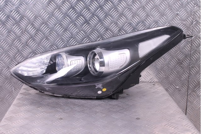 Фара дальнего света в сборе 92101F1000 HYUNDAI