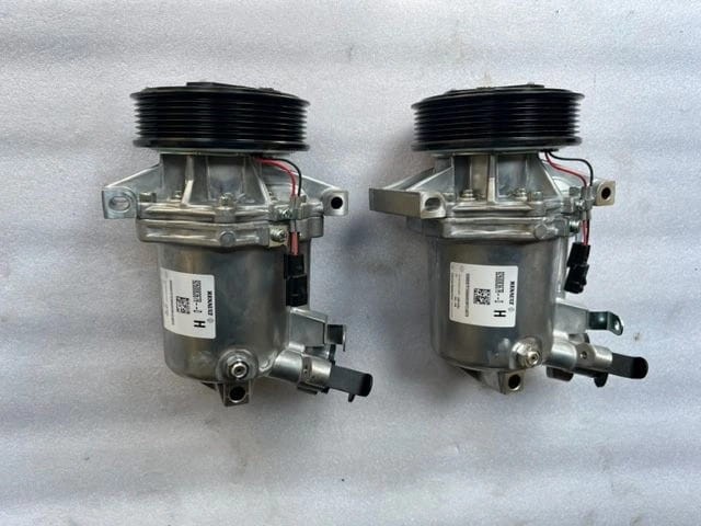 Насос кондиционера 926008367R RENAULT