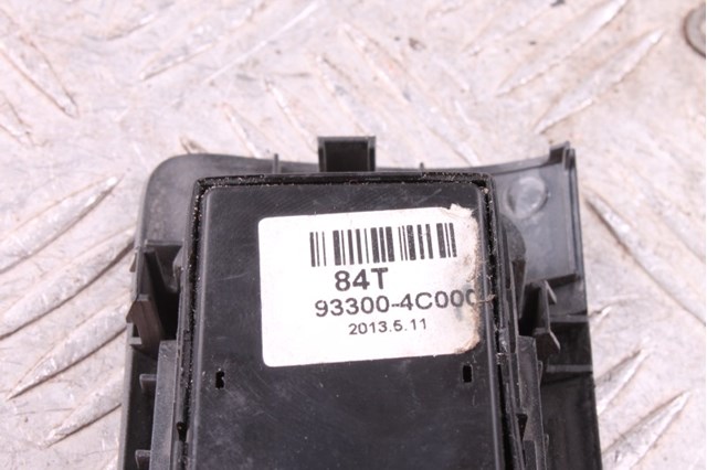 933004C000 HYUNDAI купить в Сумы