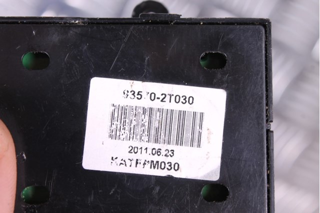 HYUNDAI 935702T030 в наличии Николаев