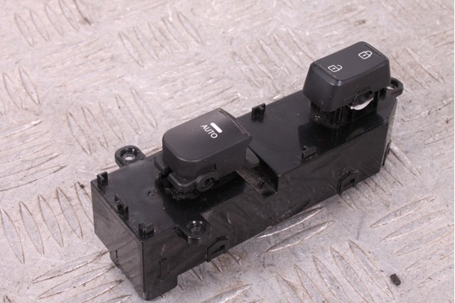 HYUNDAI 935752T010 в наличии Днепр
