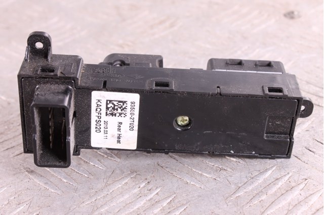 935802T020 HYUNDAI купить в Украина