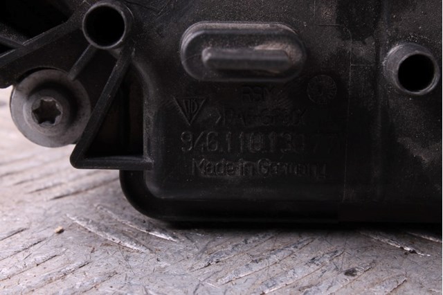 PORSCHE 94611003077 Ресивер вакуумный двигателя в наличии Украина
