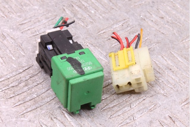 952352J200 HYUNDAI купить в Запорожье