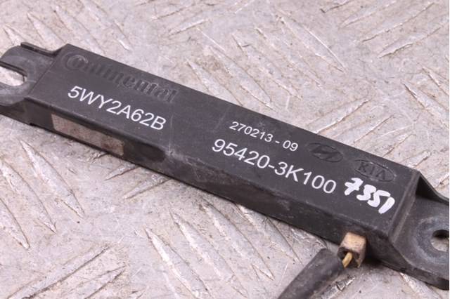 HYUNDAI 954203K100 Антенна в наличии Киев