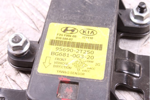 956902T250 HYUNDAI Датчик ESP купить в Каменское