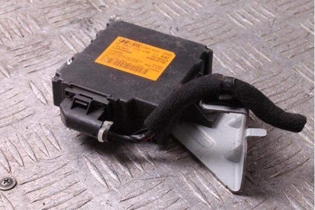 958004C100 HYUNDAI купить в Тернополь