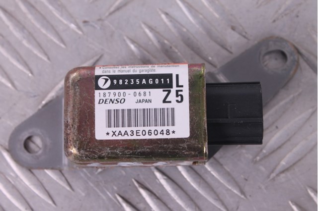 Датчик Эйрбэг передний 98235AG011 SUBARU