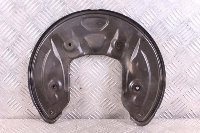 Кожух тормозного диска заднего A0004230100 MERCEDES