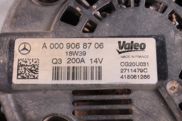 Генератор автомобильный A0009068706 MERCEDES