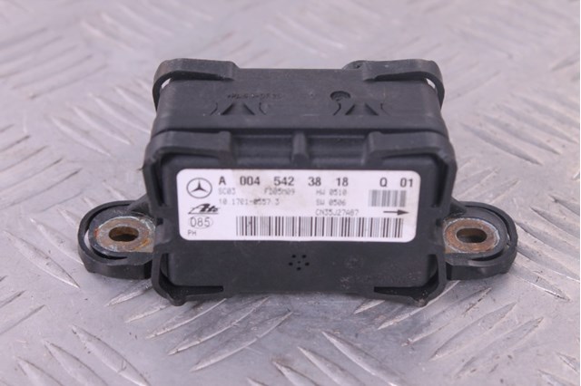 Датчик поперечного ускорения (ESP) A0045423818 MERCEDES