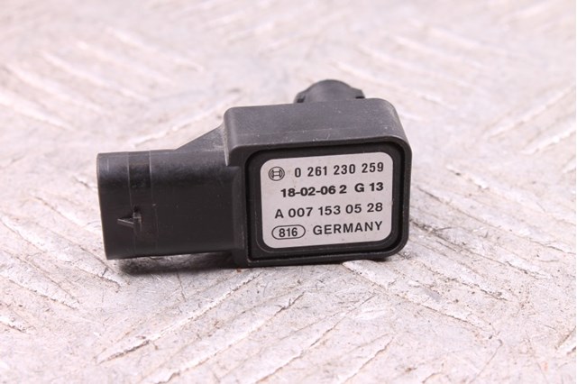 Датчик давления наддува A0071530528 MERCEDES