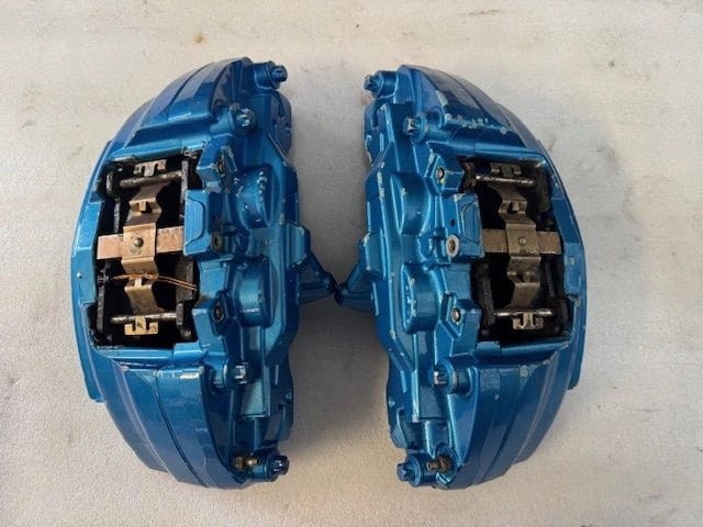 Суппорт тормозной, передний, левый A0114219798 MERCEDES