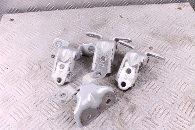 A046057 HYUNDAI Петля двери передней левой купить в Украина