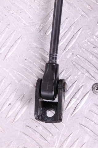 Амортизатор задней двери A1637400045 MERCEDES