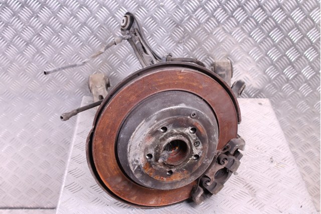 MERCEDES A1643501408 Цапфа задняя правая в наличии Кривой Рог