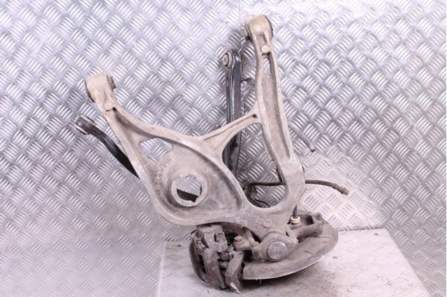 A1643501408 MERCEDES Цапфа задняя правая купить в Ужгород
