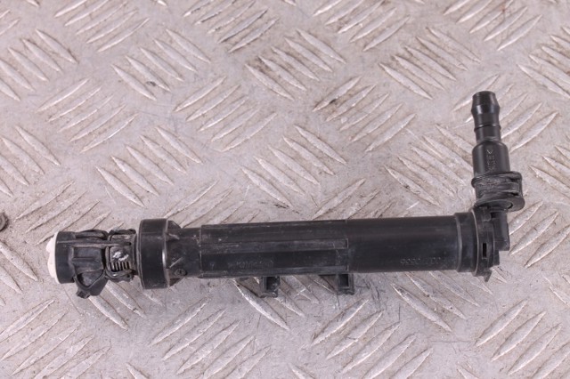 Держатель форсунки омывателя фары A1668601147 MERCEDES