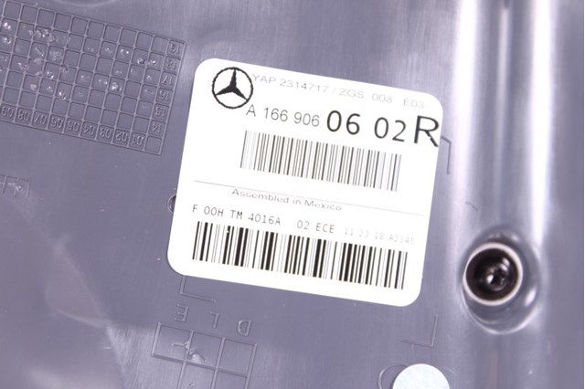 Правый стоп-сигнал A1669060602 MERCEDES