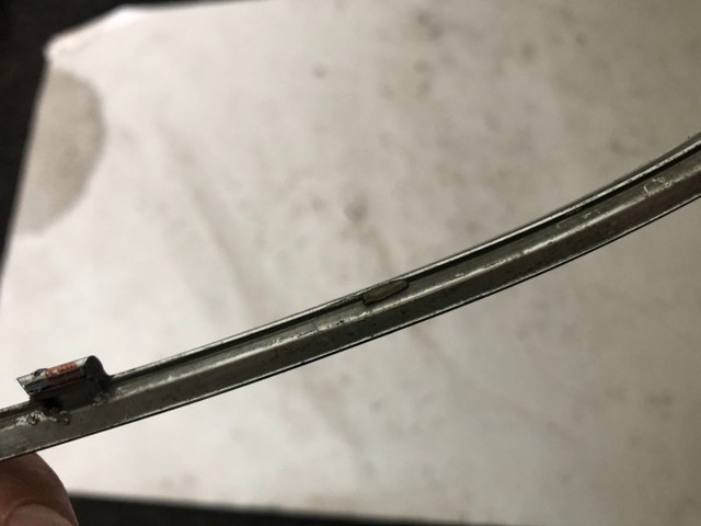 MERCEDES A2038856121 Молдинг бампера переднего левый в наличии Сумы