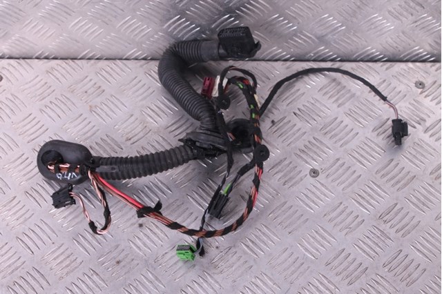 Электропроводка задней двери A2044407706 MERCEDES