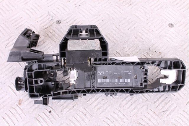 Держатель наружной ручки двери, задней левой A2047602134 MERCEDES