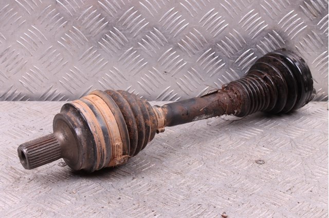 Полуось передняя, правая A2053303706 MERCEDES