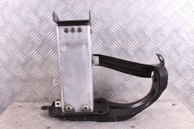A2116200795 MERCEDES Кронштейн бампера переднего левый купить в Кривой Рог