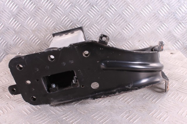 MERCEDES A2116200895 Кронштейн бампера переднего правый в наличии Житомир