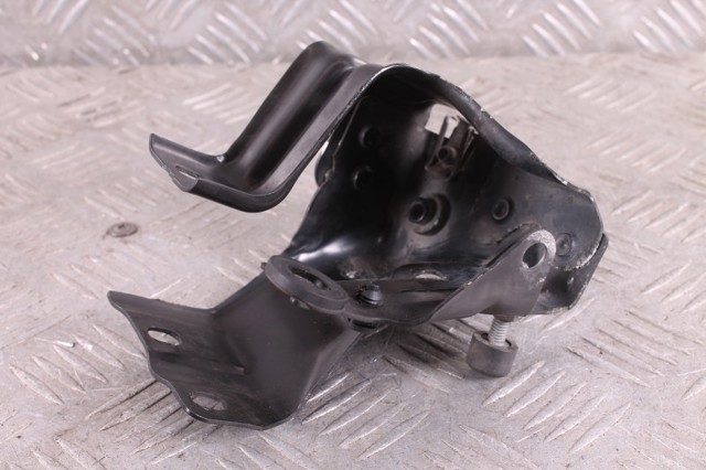 MERCEDES A2116203931 Кронштейн бампера переднего левый в наличии Сумы