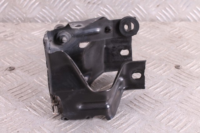 MERCEDES A2116203931 Кронштейн бампера переднего левый в наличии Запорожье