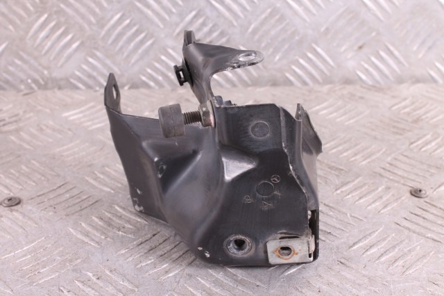 MERCEDES A2116203931 Кронштейн бампера переднего левый в наличии Днепр