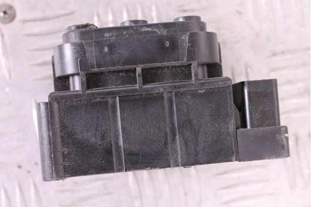 Блок клапанов регулируемой подвески A2123200358 MERCEDES