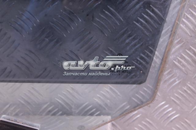 Стекло водительской двери A2207200318 MERCEDES