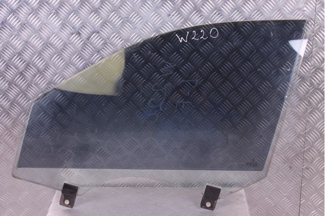 A2207200318 MERCEDES Стекло двери передней левой купить в Ровно