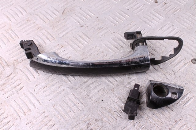 Ручка двери в сборе A2207601170 MERCEDES