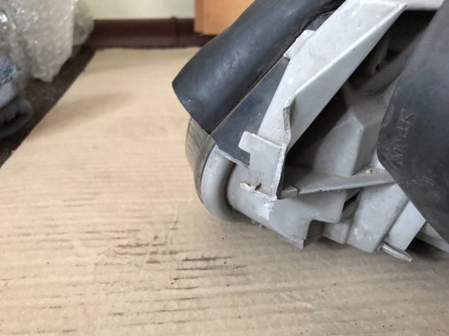 Правая блок фара A2208200861 MERCEDES