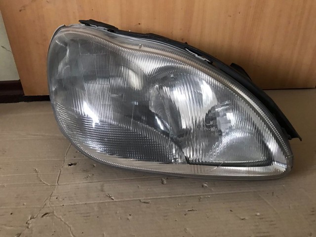 A2208200861 MERCEDES Фара правая купить в Украина