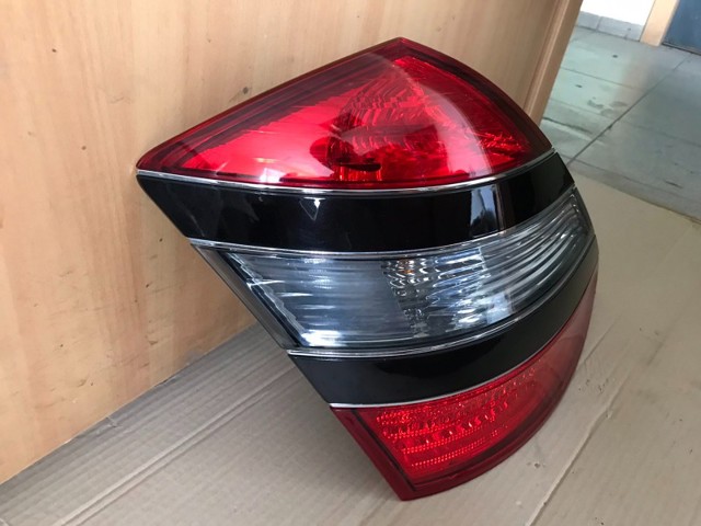MERCEDES A2218200164 Фонарь задний левый в наличии Сумы