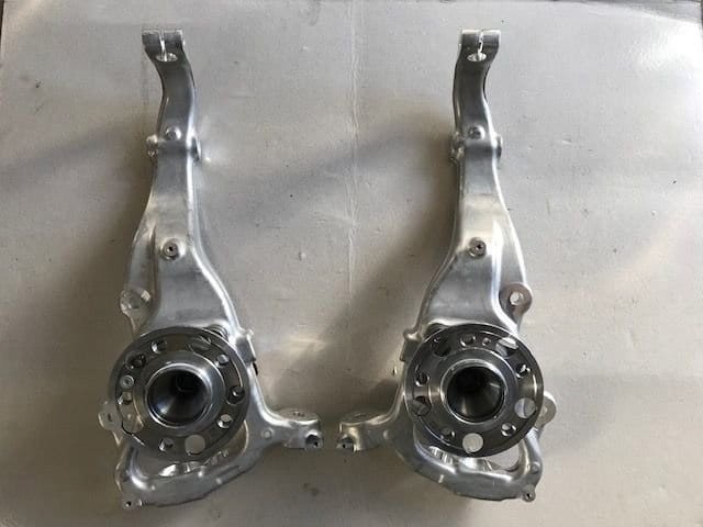 A2223322001 MERCEDES Цапфа передняя правая купить в Каменское