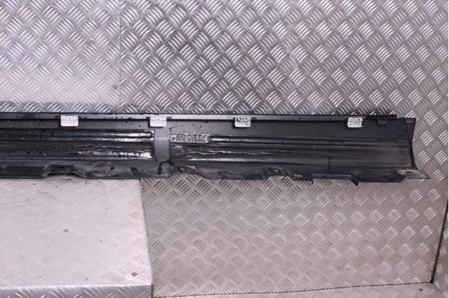 Накладка (молдинг) порога наружная левая A2226983100 MERCEDES