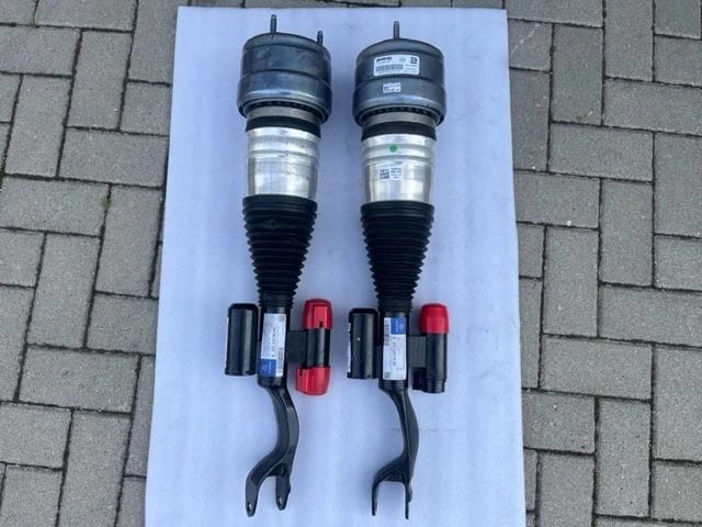 Амортизатор передней подвески левой A2533207900 MERCEDES