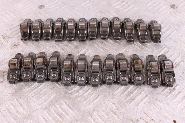  Коромысло клапана A2760501400 MERCEDES