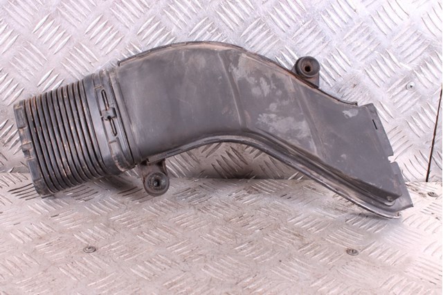 MERCEDES A2760902637 Впускной патрубок воздушного фильтра в наличии Николаев