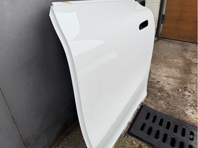 Дверь пассажирская задняя левая A2957301102 MERCEDES