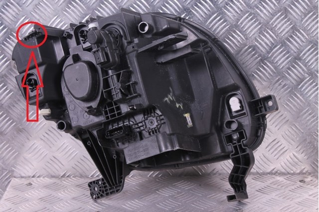 MERCEDES A4539066401 Левая фара в наличии Кривой Рог