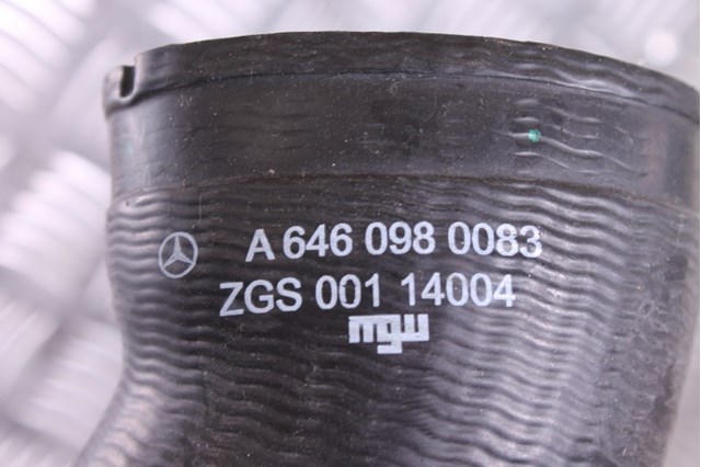 Патрубок интеркуллера A6460980083 MERCEDES